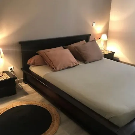 Maison A Partager Avec L'hote 게스트하우스